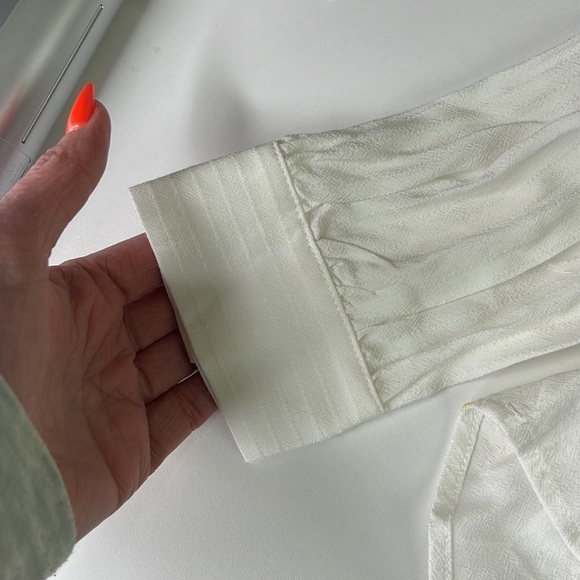 NWT See U Soon Ivory long sleeve lace blouse - Picture 8 of 12